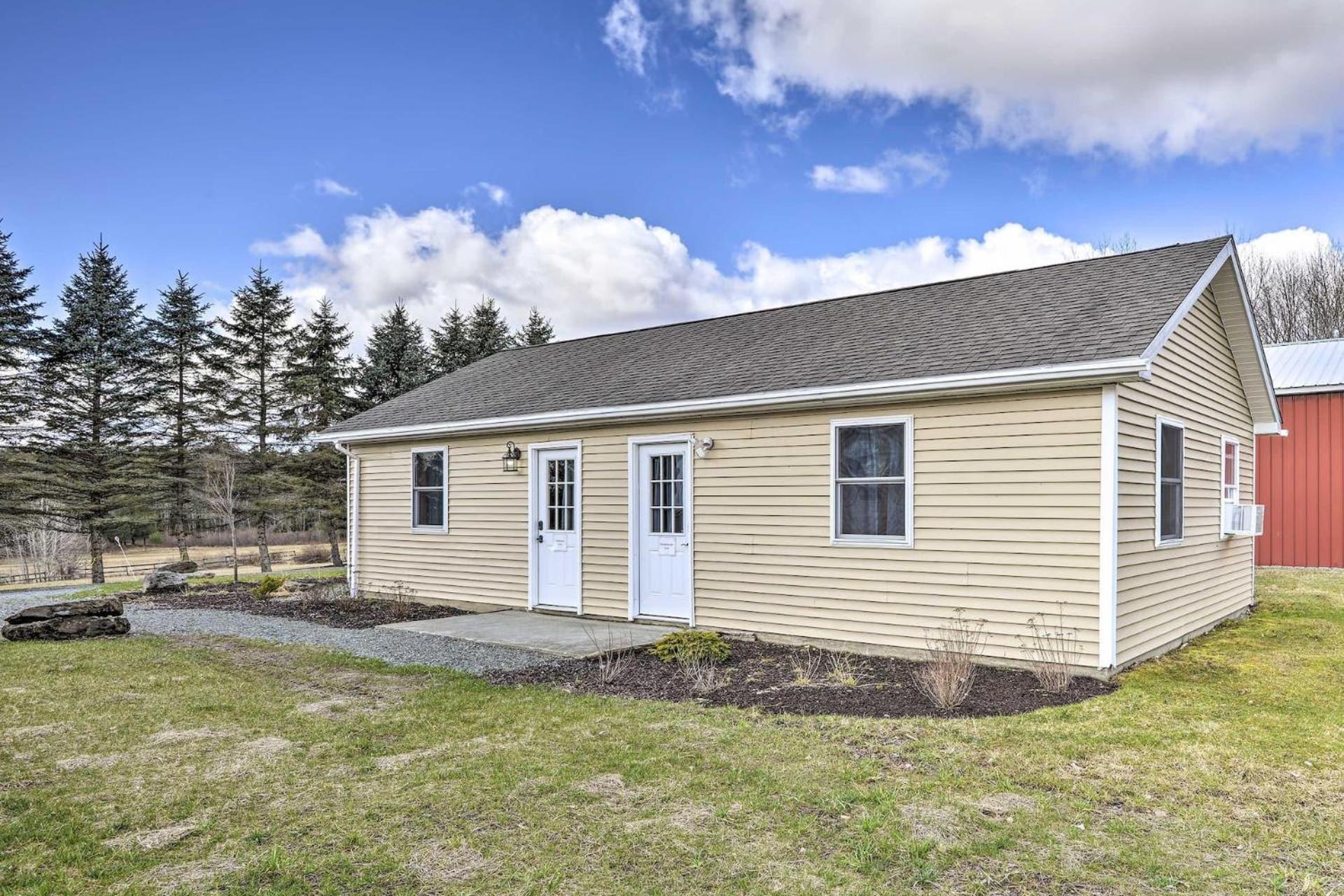 Equestrian House Suites Pleasant Mount Exterior photo